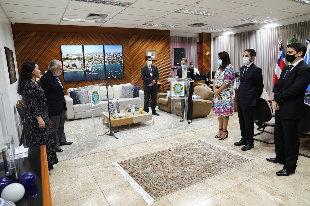 Foto da cerimônia de posse ocorreu no Gabinete da Presidência