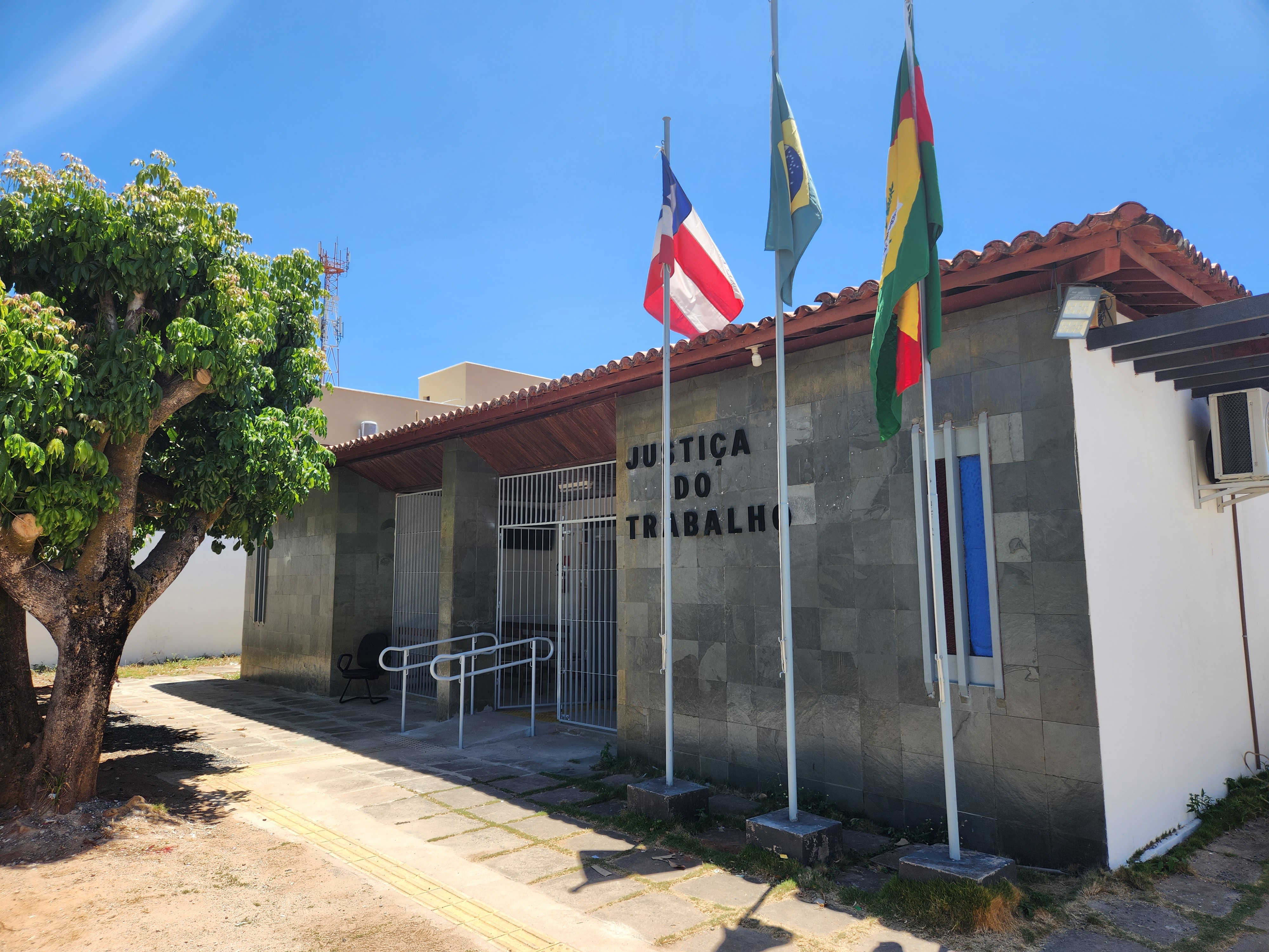 Fotografia da fachada da nova sede da VT de Euclides da Cunha